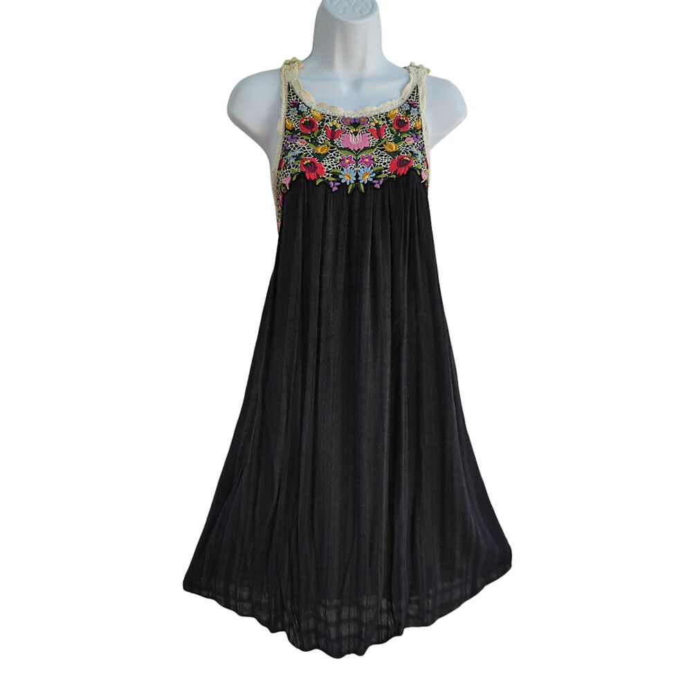Akemi Kim Anthropologie Black Babydoll Colorful Floral Embroidered Dress Lined M